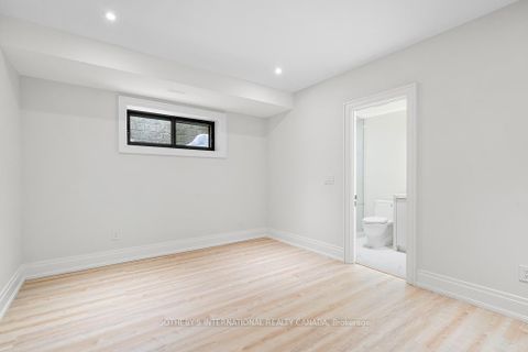 Photo 38 at 82 Donhill Crescent, Kleinburg, Vaughan