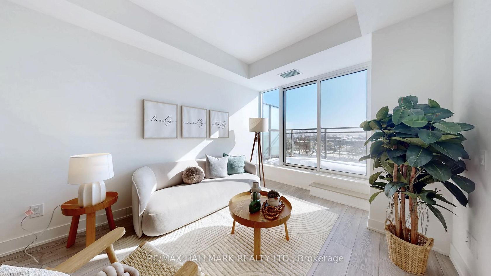 512 - 1285 Queen Street E, Coxwell, Toronto 