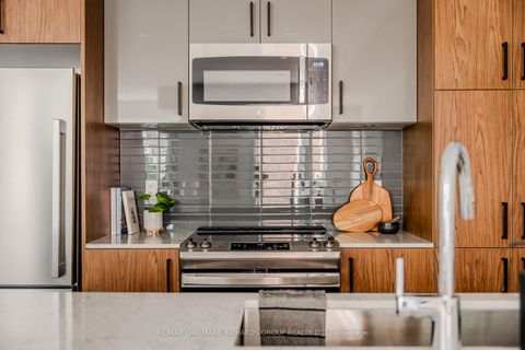 Photo 11 at 42 - 35 Birchcliff Avenue, Cliffside, Toronto