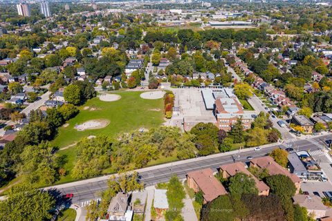 Photo 24 at 42 - 35 Birchcliff Avenue, Cliffside, Toronto