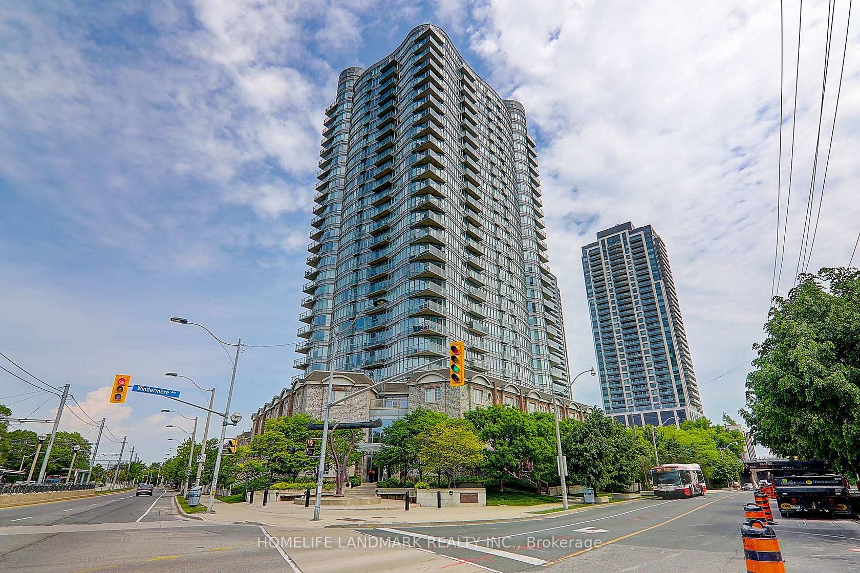 1811 - 15 Windermere Avenue, Swansea, Toronto 