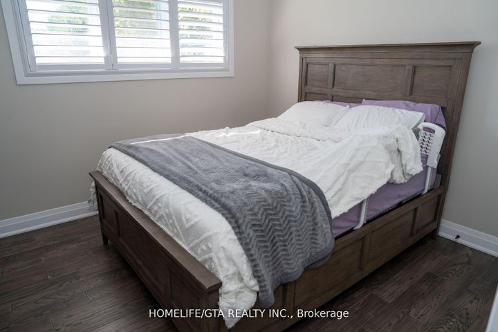 Photo 13 at 439 Rossland Road W, McLaughlin, Oshawa