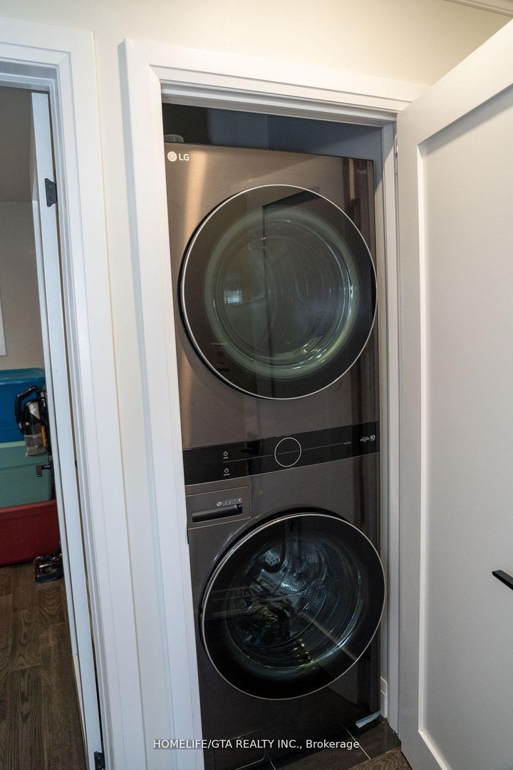 Photo 14 at 439 Rossland Road W, McLaughlin, Oshawa