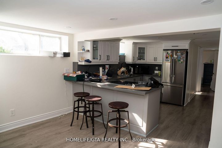 Photo 18 at 439 Rossland Road W, McLaughlin, Oshawa