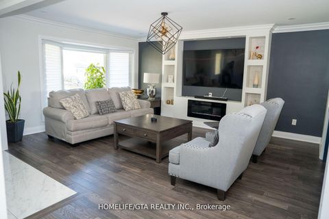 Photo 2 at 439 Rossland Road W, McLaughlin, Oshawa