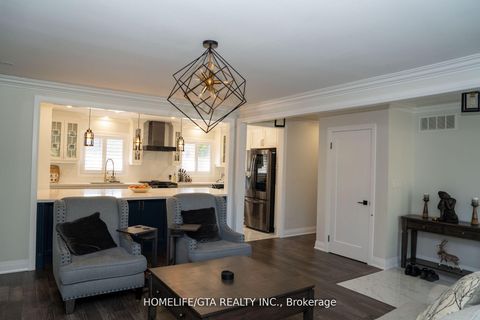 Photo 9 at 439 Rossland Road W, McLaughlin, Oshawa