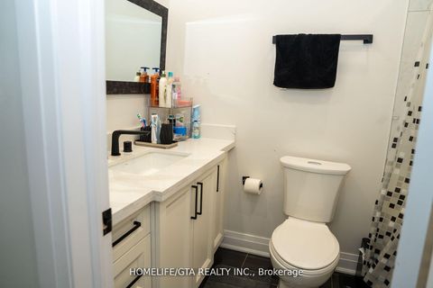 Photo 11 at 439 Rossland Road W, McLaughlin, Oshawa