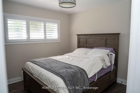 Photo 12 at 439 Rossland Road W, McLaughlin, Oshawa