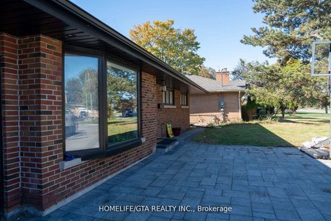 Photo 22 at 439 Rossland Road W, McLaughlin, Oshawa