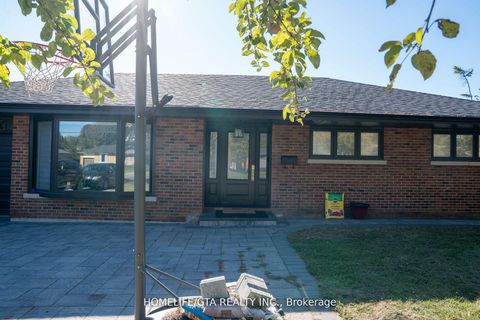 Photo 25 at 439 Rossland Road W, McLaughlin, Oshawa