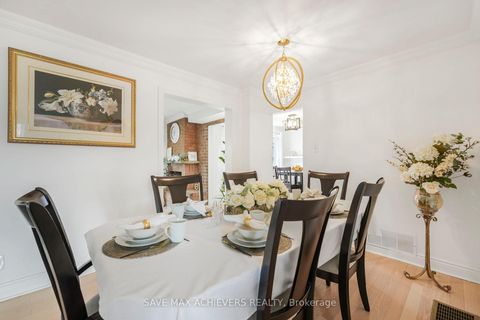 Photo 8 at 4024 Longo Circle E, Malton, Mississauga