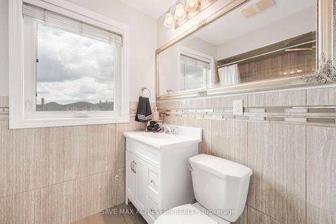 Photo 28 at 4024 Longo Circle E, Malton, Mississauga