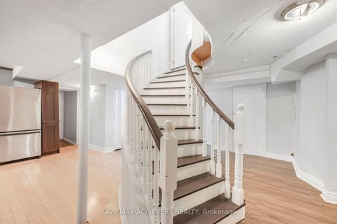 Photo 32 at 4024 Longo Circle E, Malton, Mississauga