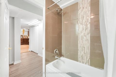 Photo 37 at 4024 Longo Circle E, Malton, Mississauga