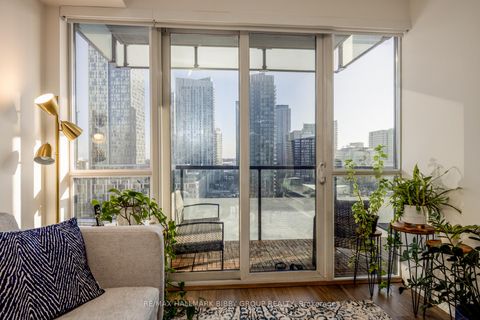 Photo 3 at 1131 - 560 Front Street W, Waterfront Communities C1, Toronto