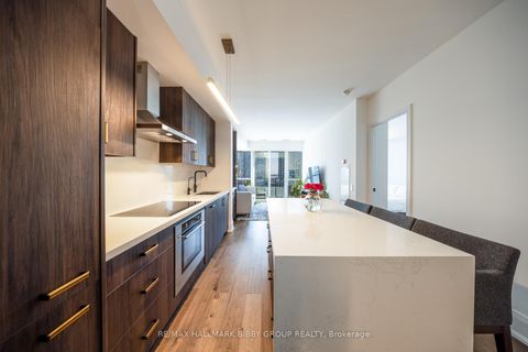 Photo 11 at 1131 - 560 Front Street W, Waterfront Communities C1, Toronto