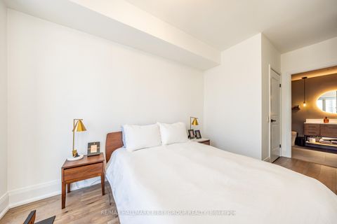 Photo 16 at 1131 - 560 Front Street W, Waterfront Communities C1, Toronto