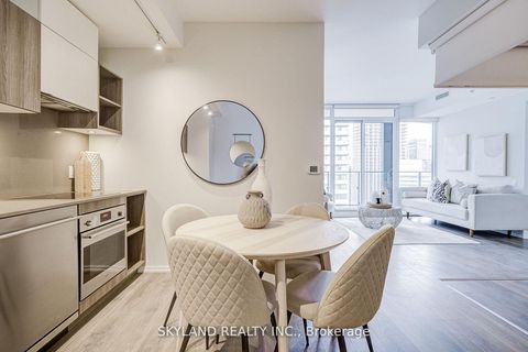 Photo 4 at 3211 - 125 Peter Street, Waterfront Communities C1, Toronto