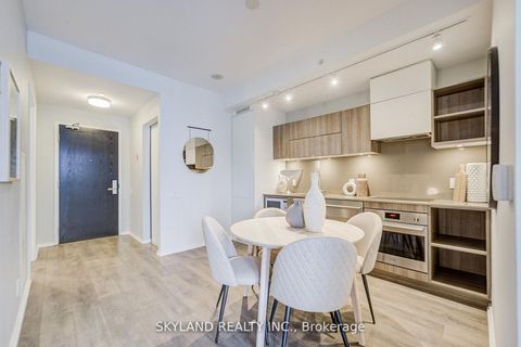 Photo 5 at 3211 - 125 Peter Street, Waterfront Communities C1, Toronto