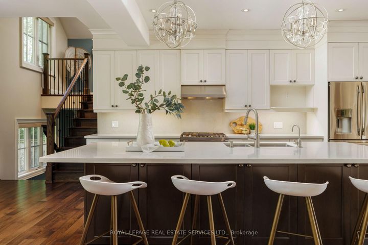 Photo 10 at 2448 Bridge Road, WO West, Oakville