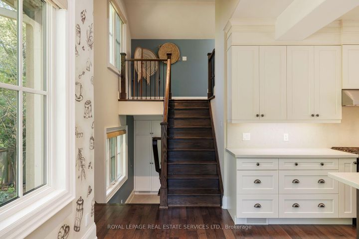 Photo 14 at 2448 Bridge Road, WO West, Oakville