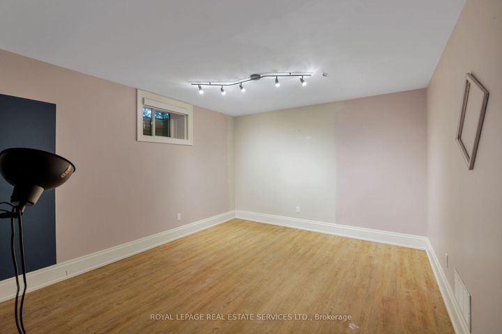 Photo 33 at 2448 Bridge Road, WO West, Oakville