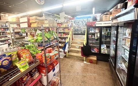 Photo 2 at unit 3 - 120 Lombard Street, Yonge Corridor, Toronto