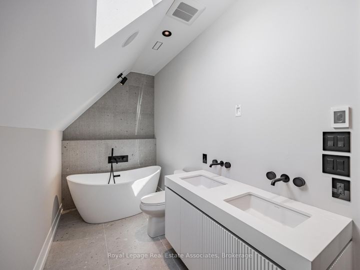 Photo 24 at 953 Halliday Avenue, Lakeview, Mississauga