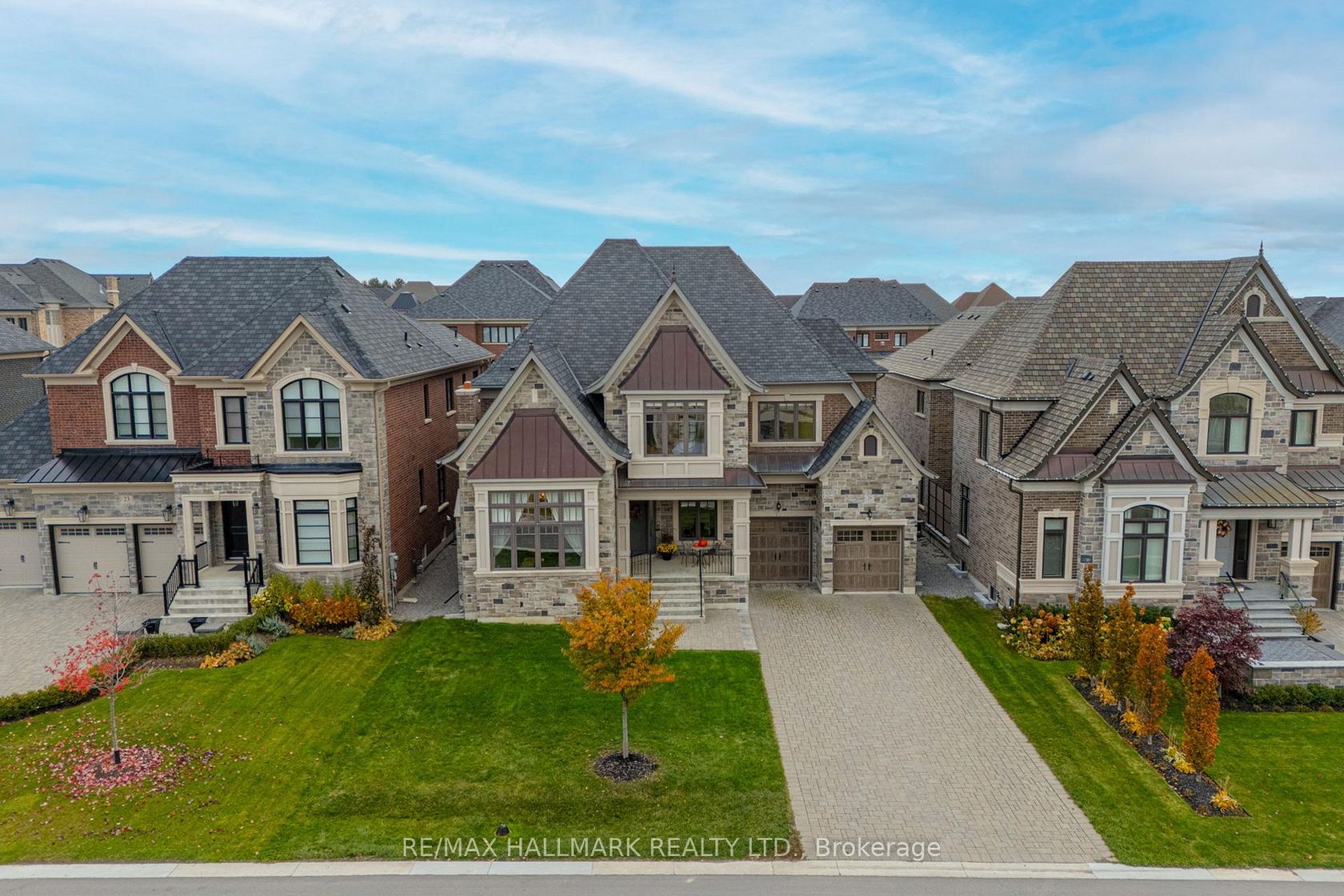 29 Secret Garden Court, Kleinburg, Vaughan photo number 2