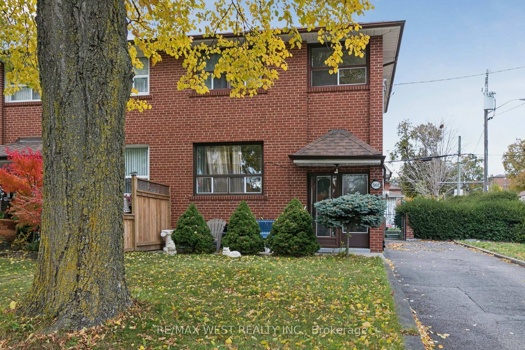 562 Alliance Avenue, Smythe, Toronto 