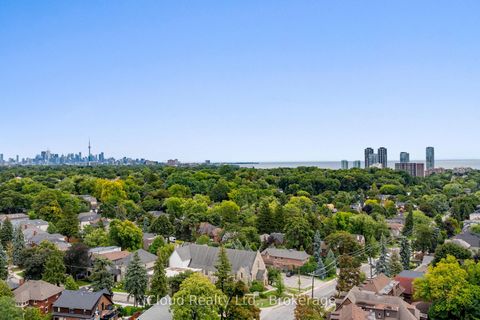Photo 3 at 714 - 1 Old Mill Drive, Swansea, Toronto