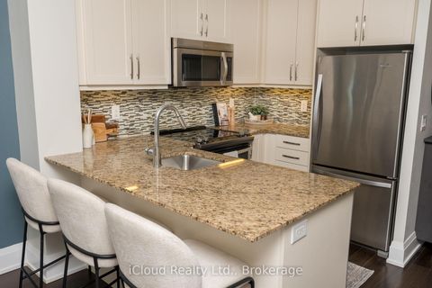 Photo 6 at 714 - 1 Old Mill Drive, Swansea, Toronto