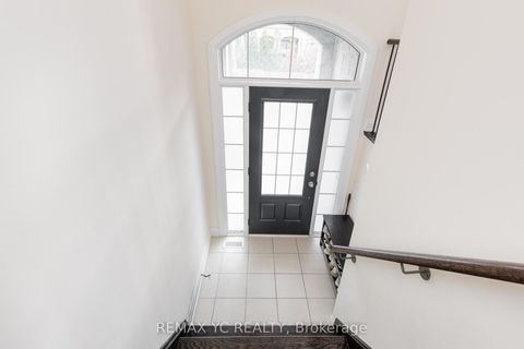 Photo 3 at 33 Duncombe Lane, South Richvale, Richmond Hill