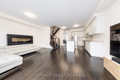 Photo 14 at 33 Duncombe Lane, South Richvale, Richmond Hill