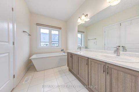 Photo 25 at 33 Duncombe Lane, South Richvale, Richmond Hill