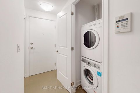 Photo 8 at 1504 - 9201 Yonge Street, Langstaff, Richmond Hill