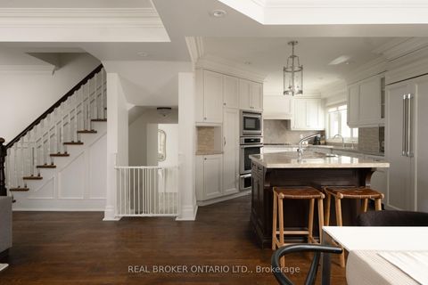 Photo 6 at 37 Wilgar Road, Kingsway South, Toronto