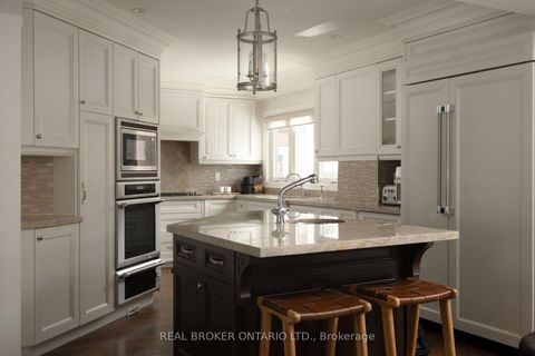 Photo 12 at 37 Wilgar Road, Kingsway South, Toronto