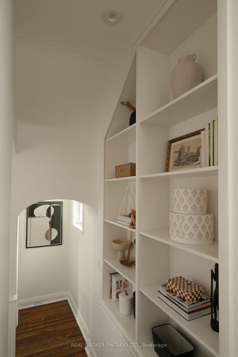 Photo 20 at 37 Wilgar Road, Kingsway South, Toronto