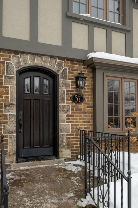 Photo 45 at 37 Wilgar Road, Kingsway South, Toronto