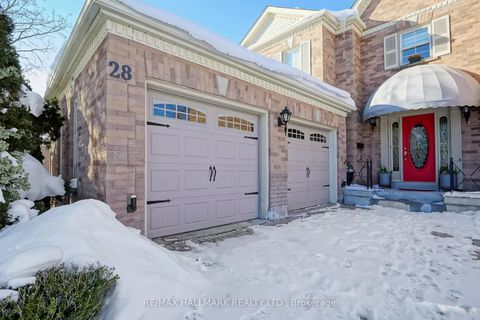 Photo 2 at 28 WHITE LODGE Crescent, Mill Pond, Richmond Hill