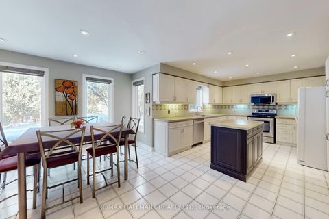 Photo 14 at 28 WHITE LODGE Crescent, Mill Pond, Richmond Hill