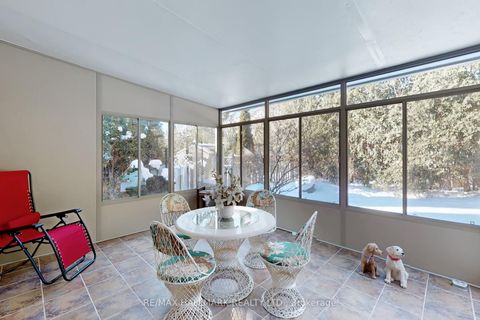 Photo 19 at 28 WHITE LODGE Crescent, Mill Pond, Richmond Hill