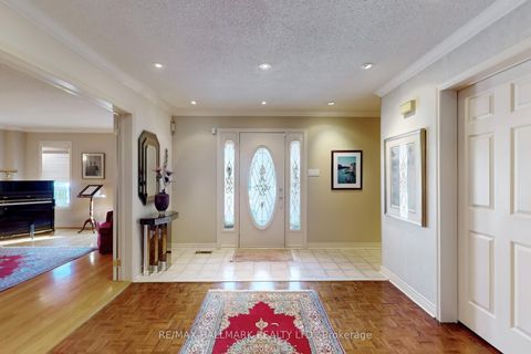 Photo 23 at 28 WHITE LODGE Crescent, Mill Pond, Richmond Hill