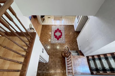 Photo 25 at 28 WHITE LODGE Crescent, Mill Pond, Richmond Hill