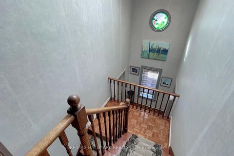 Photo 27 at 28 WHITE LODGE Crescent, Mill Pond, Richmond Hill