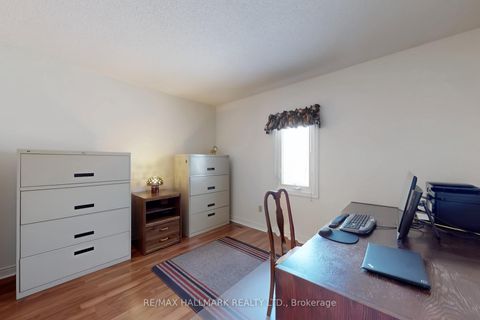 Photo 38 at 28 WHITE LODGE Crescent, Mill Pond, Richmond Hill