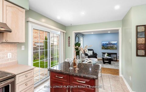 Photo 18 at 4 Skipperhill Crescent, Rouge E11, Toronto