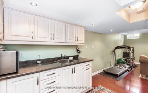 Photo 21 at 4 Skipperhill Crescent, Rouge E11, Toronto