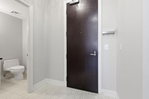 Photo 4 at 331 - 21 Burkebrook Place, York Mills, Toronto